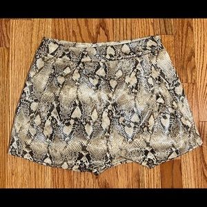 Snake skin skort